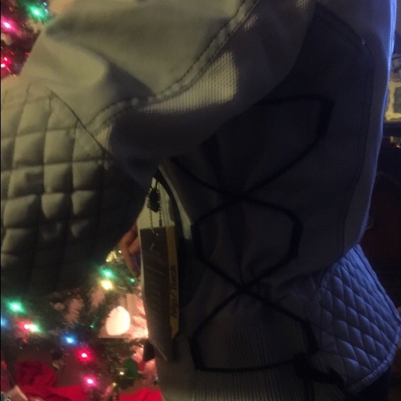 Lady's Riding Jacket - Picture 3 of 7